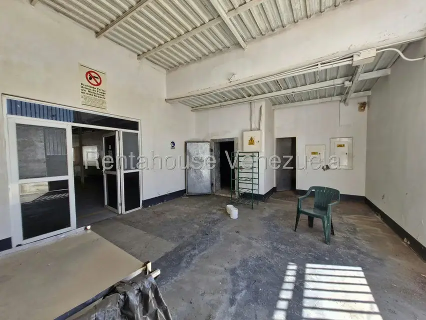 Comercial (Local Comercial) en Venta en Santa Rita, Aragua - 12