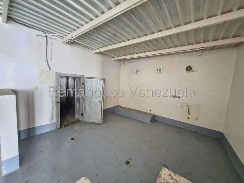 Comercial (Local Comercial) en Venta en Santa Rita, Aragua - 22