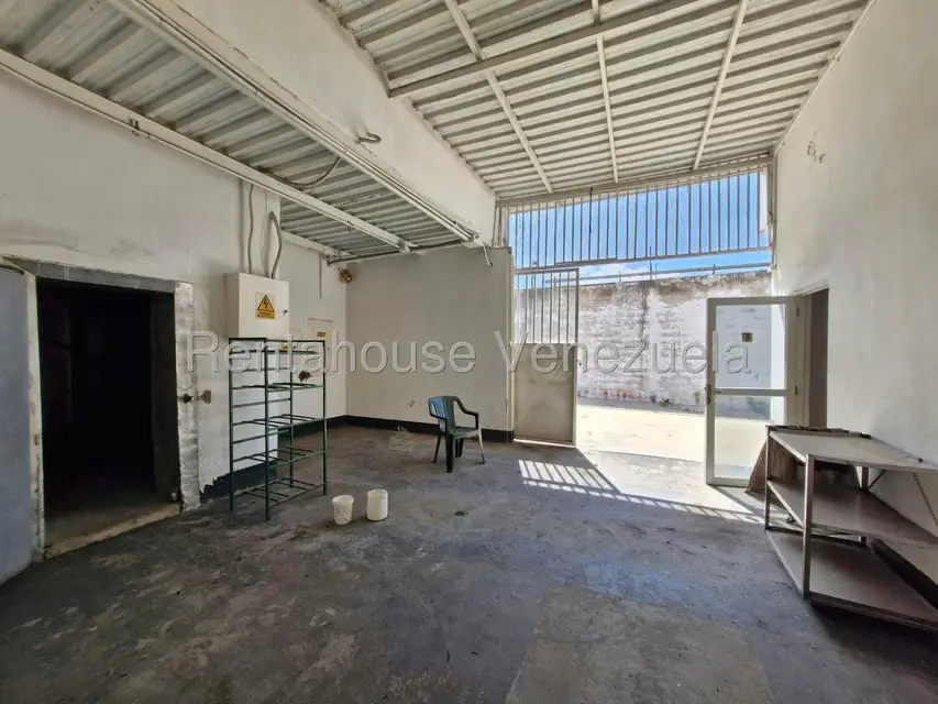 Comercial (Local Comercial) en Venta en Santa Rita, Aragua - 47