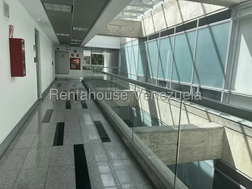 Consultorio Medico en Alquiler en La Trinidad, Distrito Metropolitano