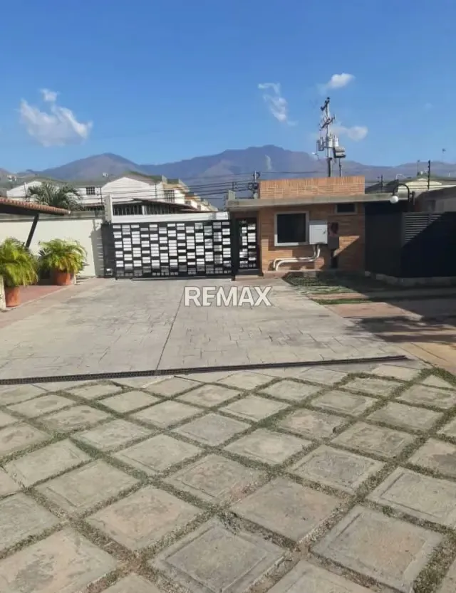 Se ofrece en Venta Thowhouse en Villas La Encantada. San Diego. - 9