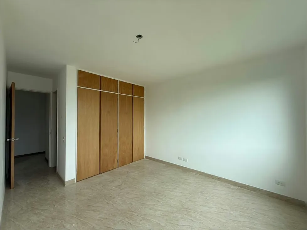 Se vende Apto 111m² 3h/2b/2p Lomas del Sol - 12