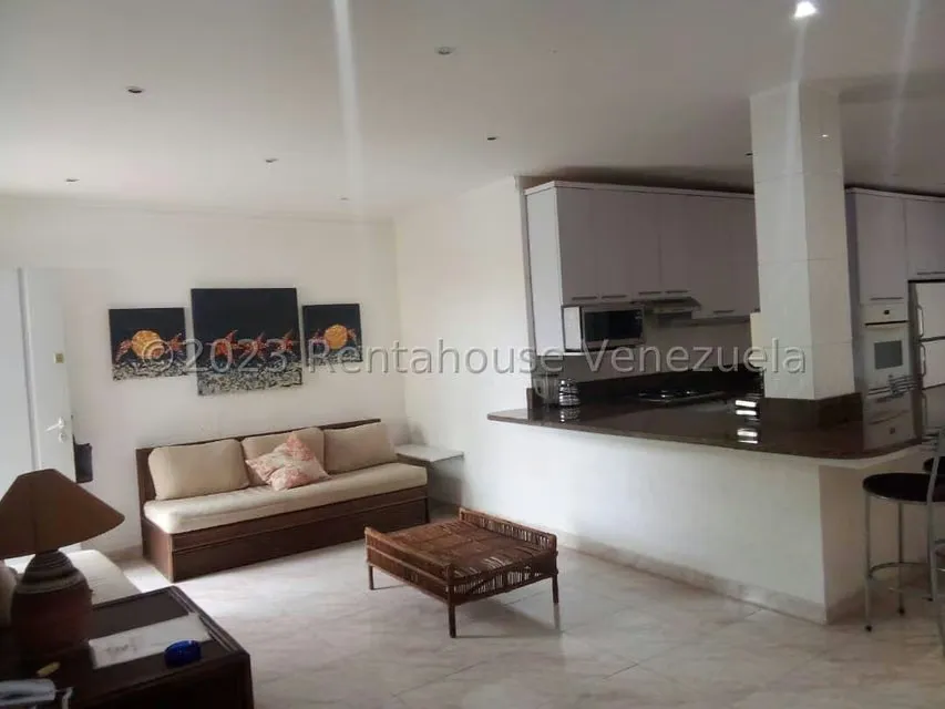 Apartamento (Planta Baja) en Venta en Ciudad Balneario Higuerote, Miranda - 2