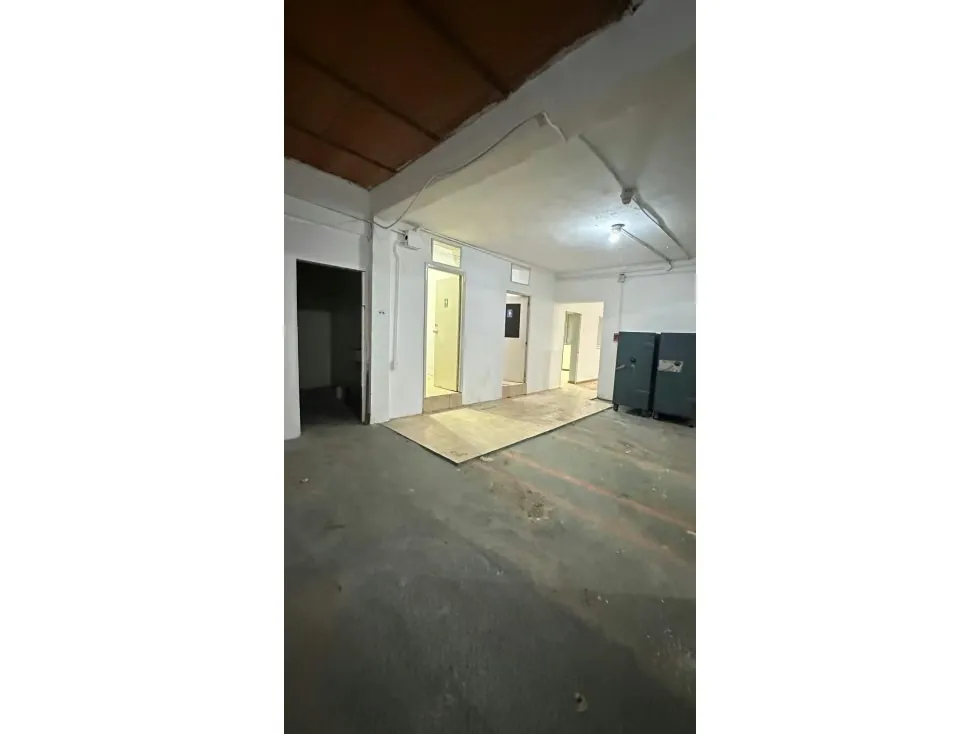 Se vende Casa Comercial 475,50m² 5p Los Chaguaramos - 11