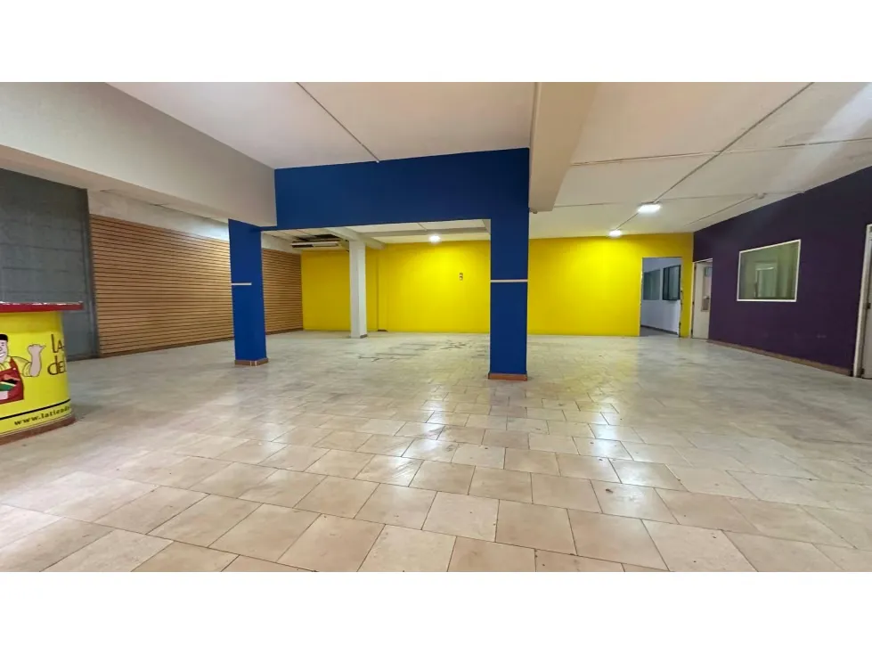 Se vende Casa Comercial 475,50m² 5p Los Chaguaramos - 4