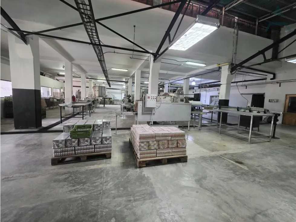 Se vende Edificio 4760m² Guaicaipuro
