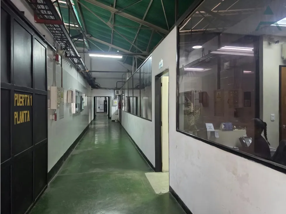 Se vende Edificio 4760m² Guaicaipuro - 17