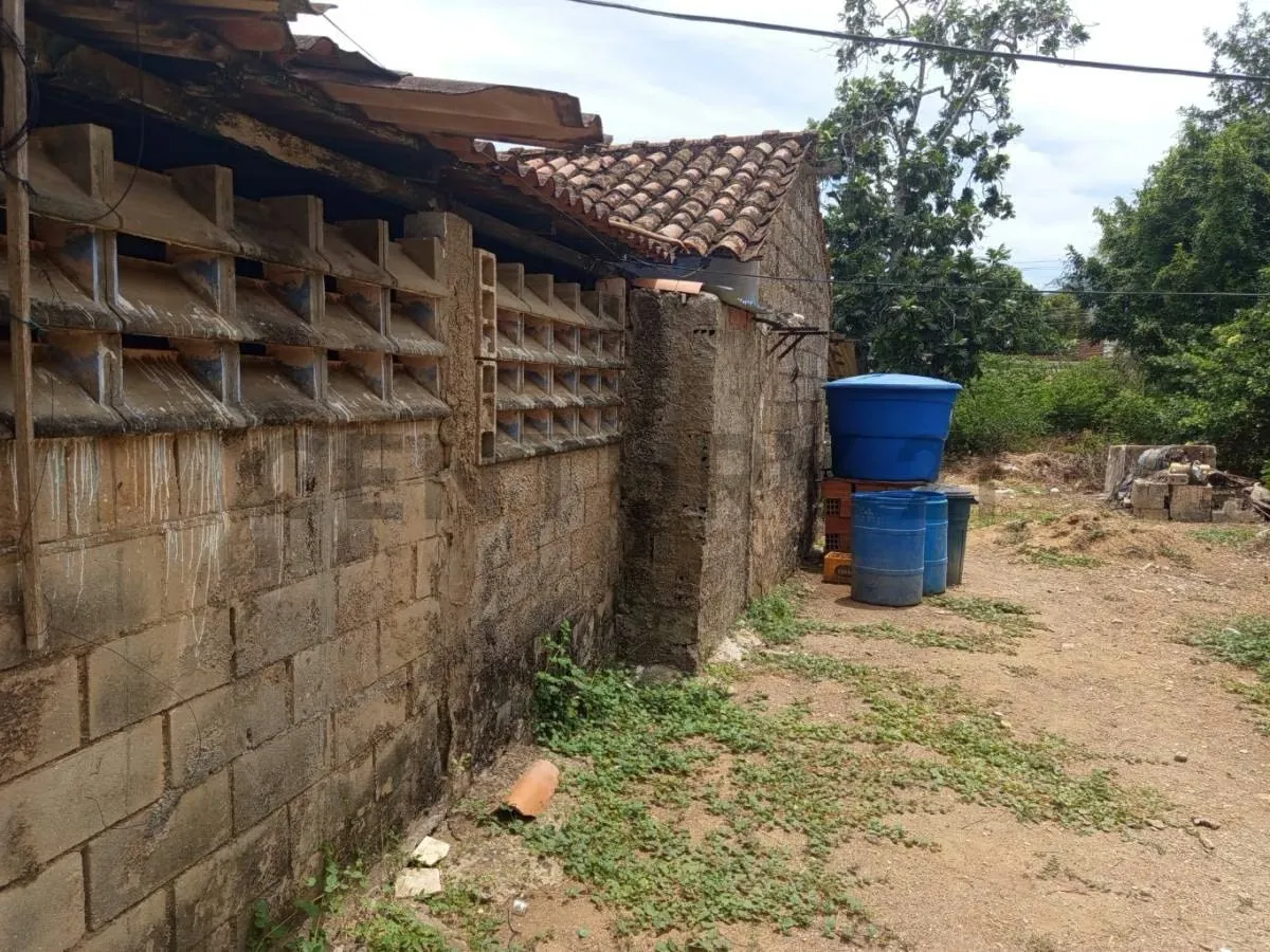 Casa y terreno, zona colonial, Asunción, Isla de Margarita - 5