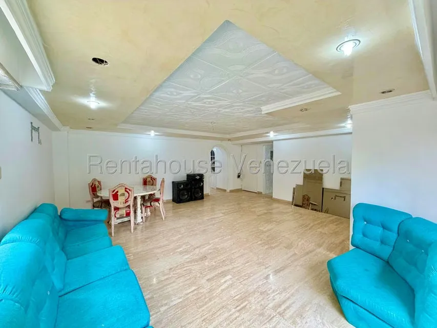 Apartamento (1 Nivel) en Venta en La Urbina, Distrito Metropolitano - 3