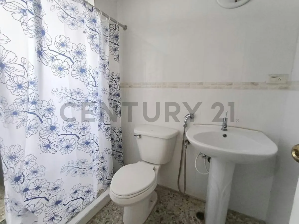 Apartamento en alquiler en Puerto La Cruz - 5