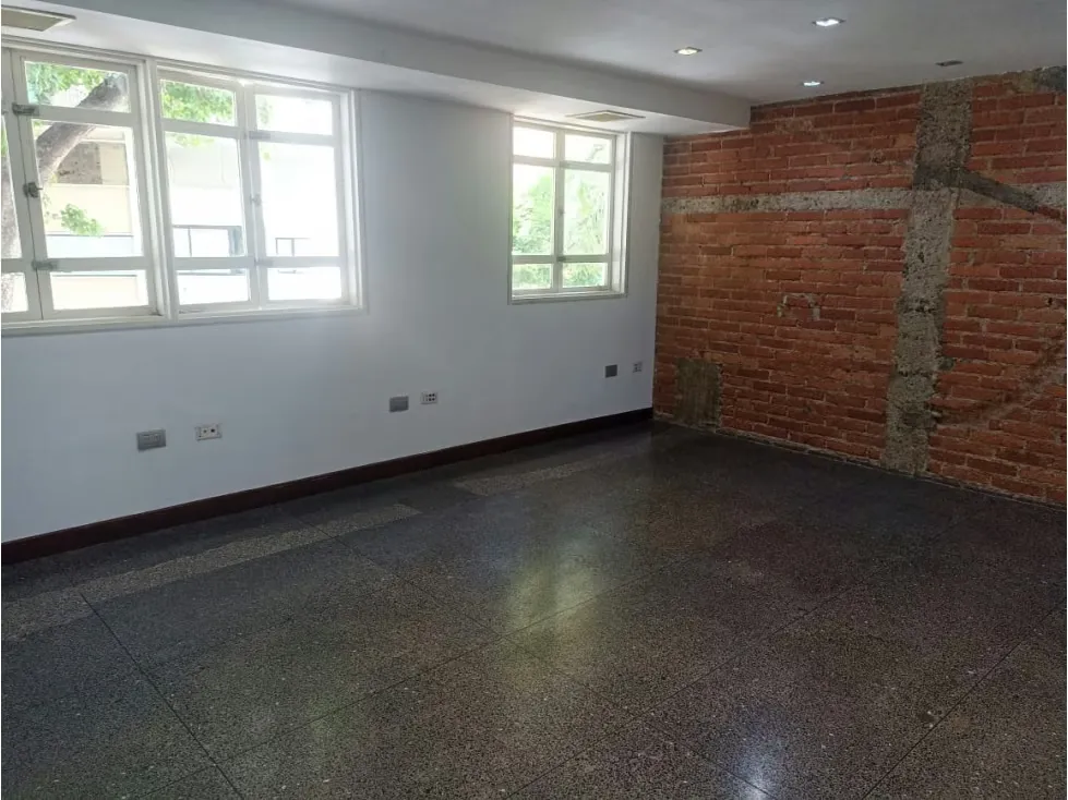 Se alquila oficina 154m2 Las Mercedes 2706 - 16