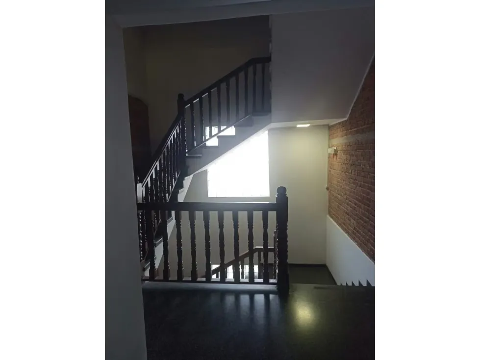 Se alquila oficina 154m2 Las Mercedes 2706 - 2