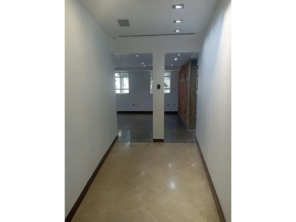 Se alquila oficina 154m2 Las Mercedes 2706 - 3