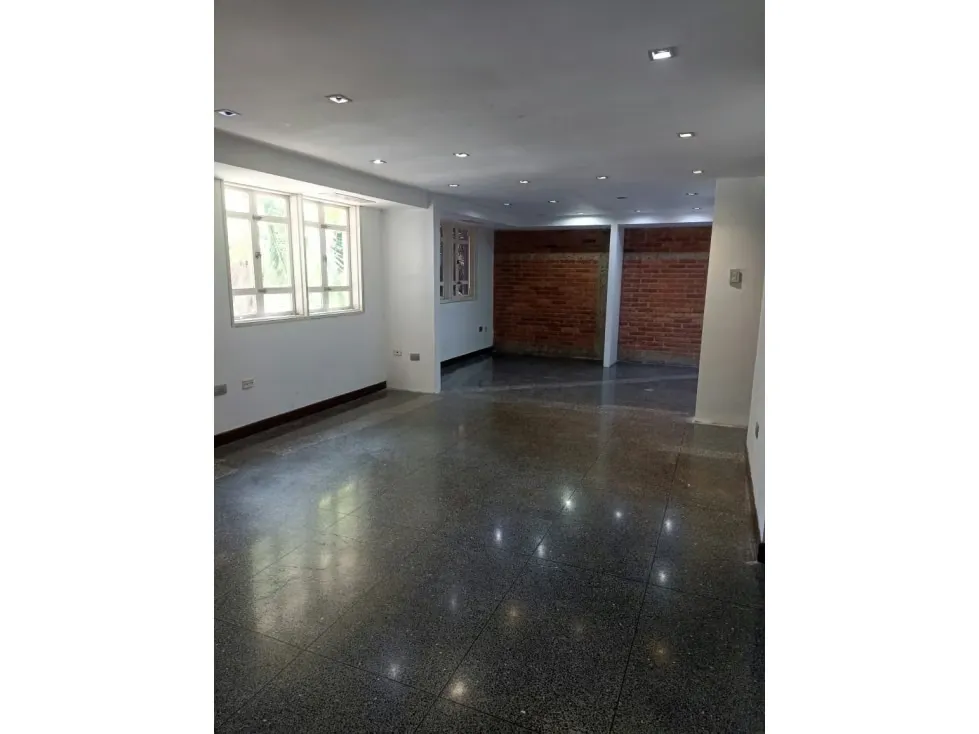 Se alquila oficina 154m2 Las Mercedes 2706 - 8