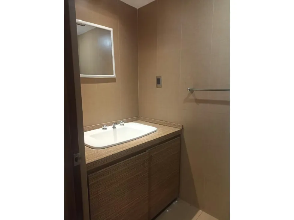 Se alquila oficina 154m2 Las Mercedes 2706 - 9