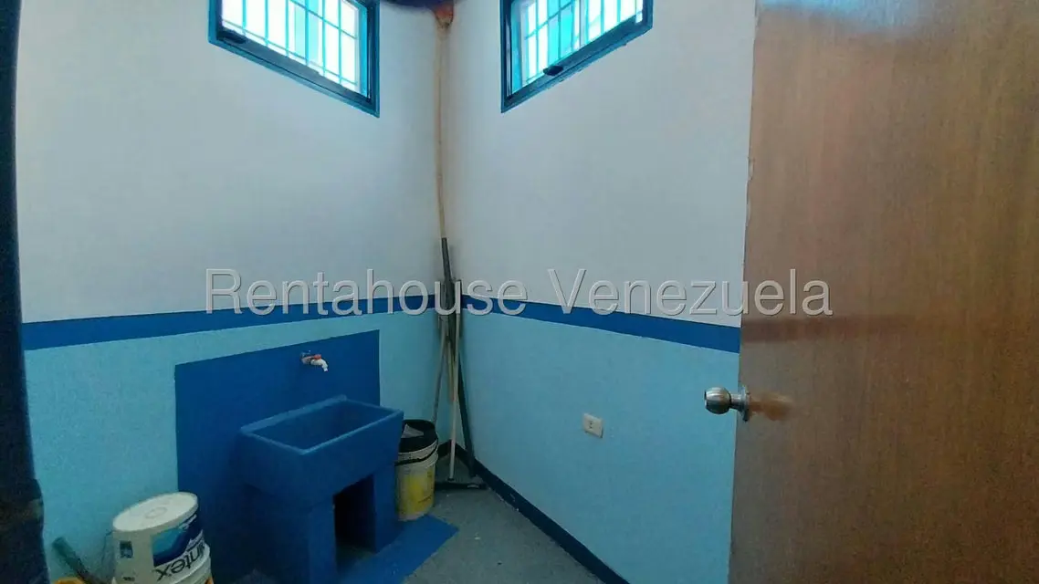 Local Comercial en Alquiler en Zona Este, Lara - 25