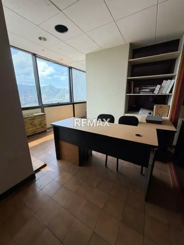 Tu próximo éxito em Oficina Premium de 63 m² en el C.C. Camoruco – Piso Alto con Vista Panorámica - 15
