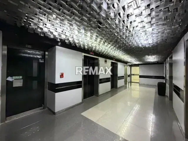 Tu próximo éxito em Oficina Premium de 63 m² en el C.C. Camoruco – Piso Alto con Vista Panorámica - 6