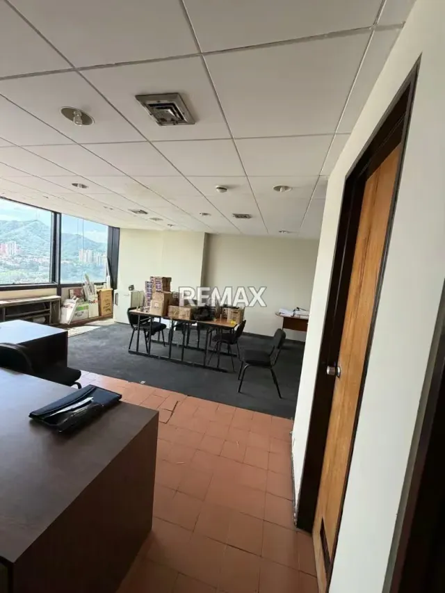 Tu próximo éxito em Oficina Premium de 63 m² en el C.C. Camoruco – Piso Alto con Vista Panorámica - 10