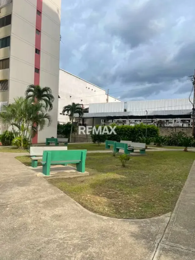 Apartamento en venta para remodelar Urb. La Granja Res. Don Bosco - 11