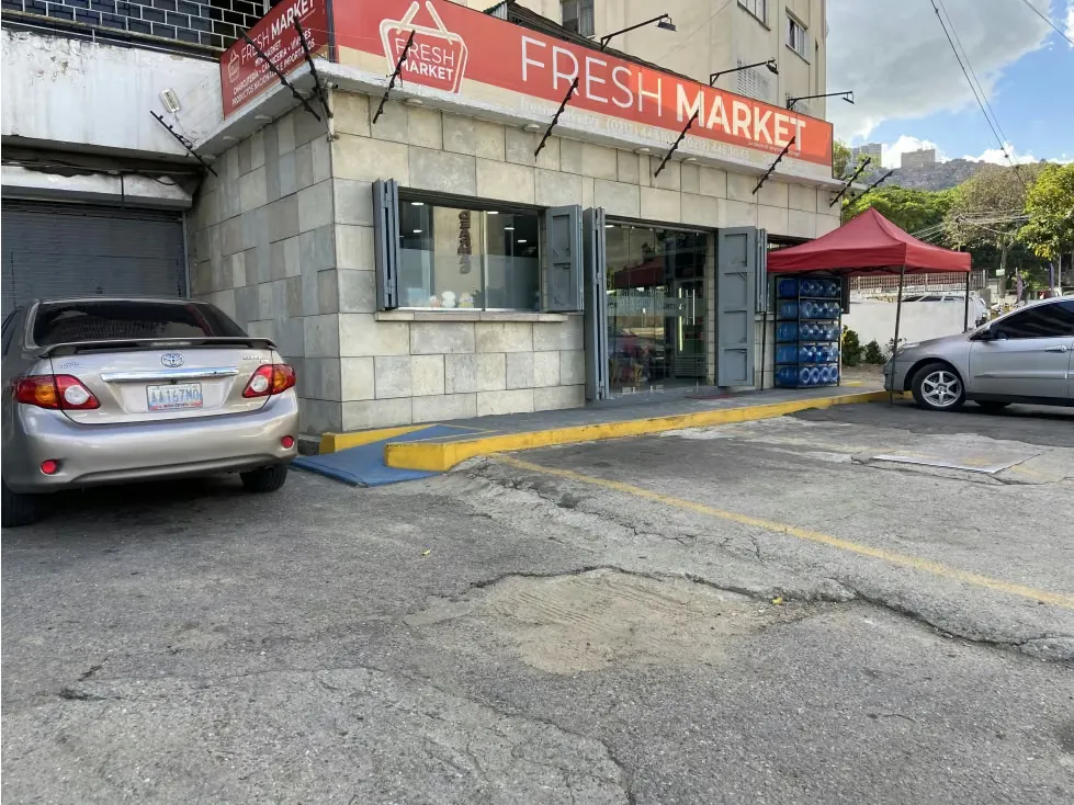 Se vende fondo de comercio 125m2 La Paz 7084
