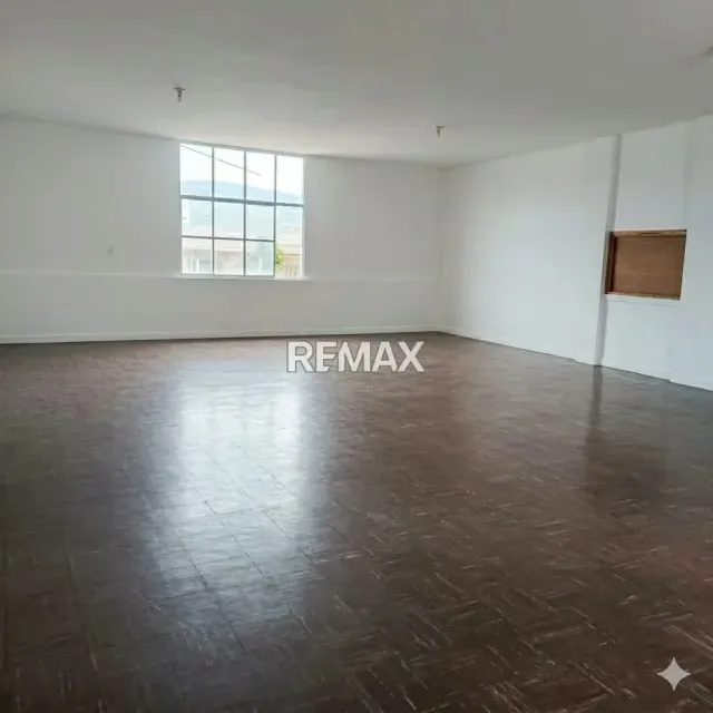casa en venta Ubicada estratégicamente en pleno centro, bajando de la calle 9 - 17