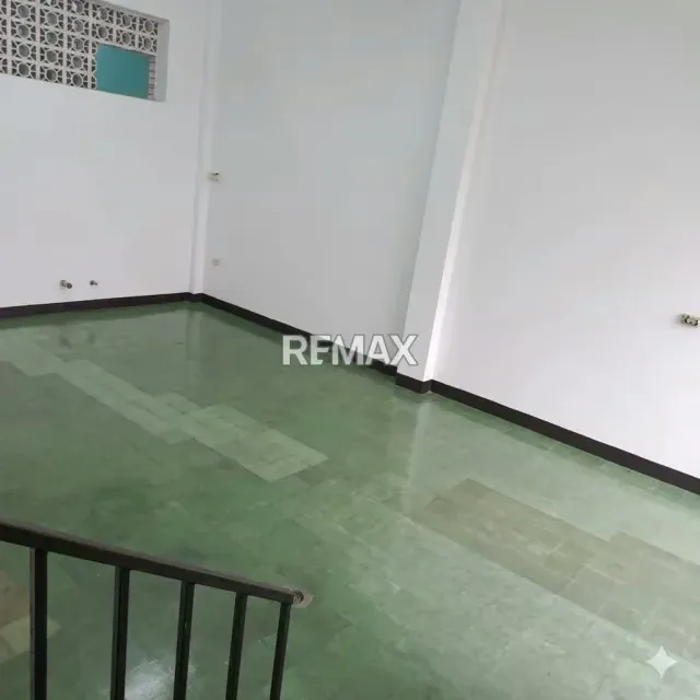 casa en venta Ubicada estratégicamente en pleno centro, bajando de la calle 9 - 4