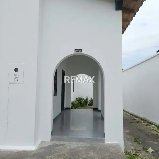 casa en venta Ubicada estratégicamente en pleno centro, bajando de la calle 9 - 6