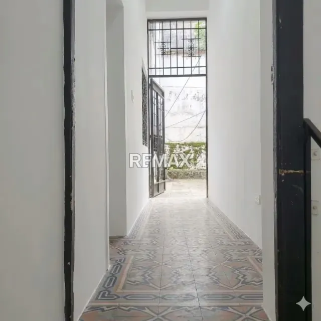 casa en venta Ubicada estratégicamente en pleno centro, bajando de la calle 9 - 9