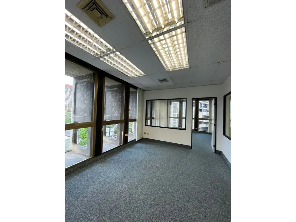 OFICINA - LAS MERCEDES - 257 Mts2 - 13