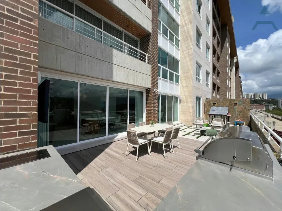 Se vende Apto Duplex 335m² 4h+1s/5b+1s/6p Escampadero