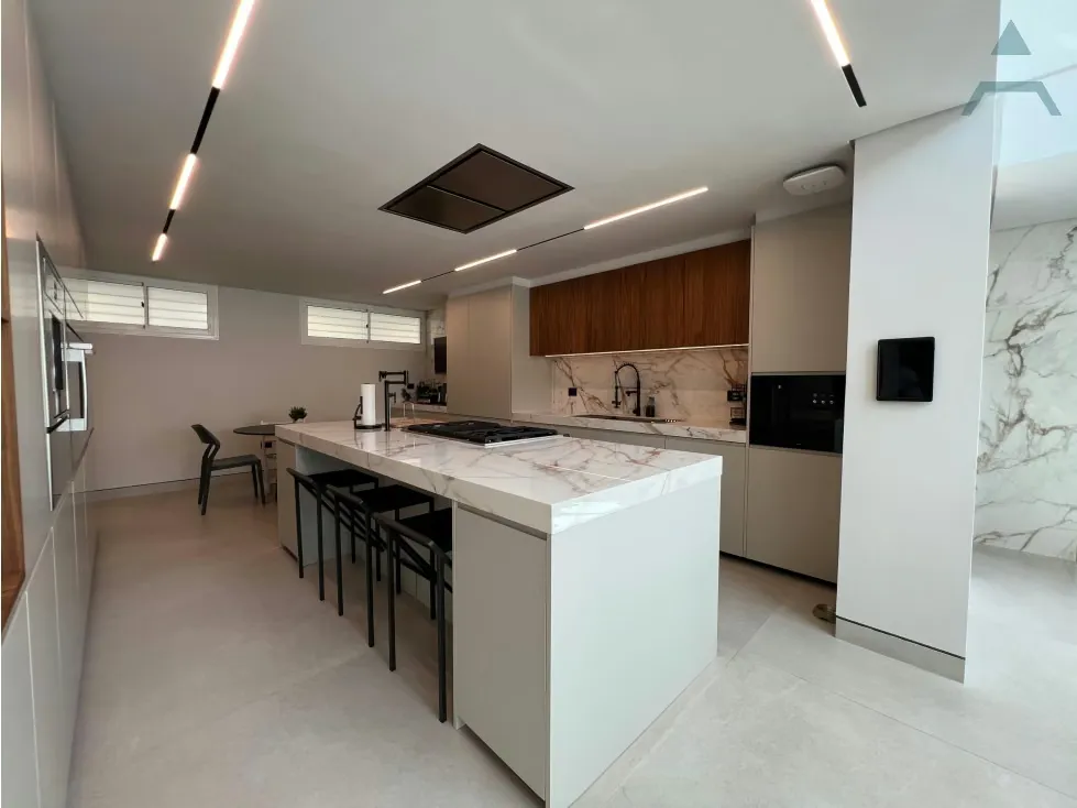 Se vende Apto Duplex 335m² 4h+1s/5b+1s/6p Escampadero - 8