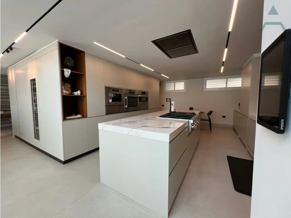 Se vende Apto Duplex 335m² 4h+1s/5b+1s/6p Escampadero - 9