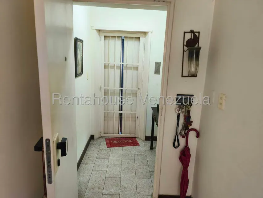 Apartamento (1 Nivel) en Venta en Los Naranjos del Cafetal, Distrito Metropolitano - 2