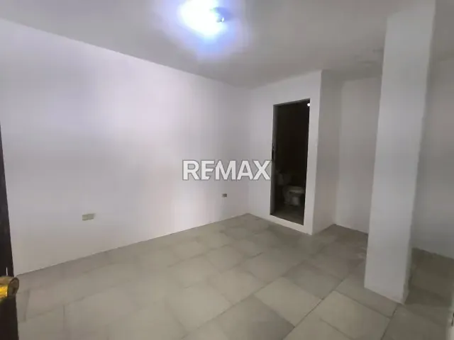 Casa edificio comercial en venta en Petare, Mirador del Este sector El Nazareno - 17