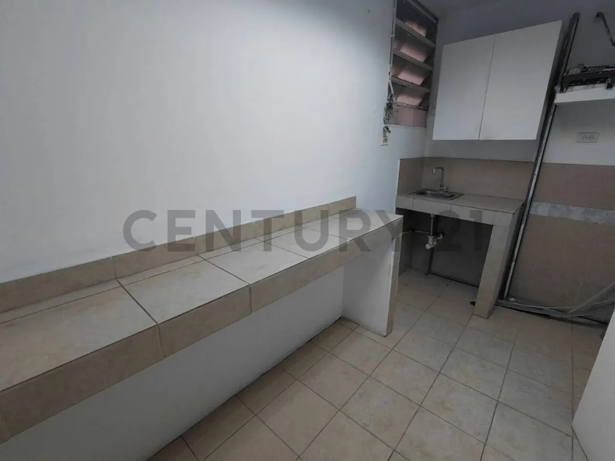 Oficina en obra gris en Alquiler en El Rosal - 12