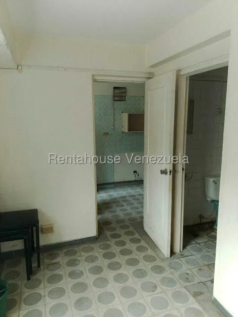 Apartamento (1 Nivel) en Venta en Santa Eduvigis, Distrito Metropolitano - 26