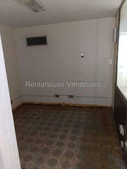 Apartamento (1 Nivel) en Venta en Santa Eduvigis, Distrito Metropolitano - 35
