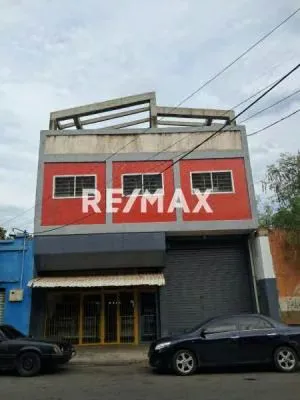 Se Vende Edificio Comercial con Galpón