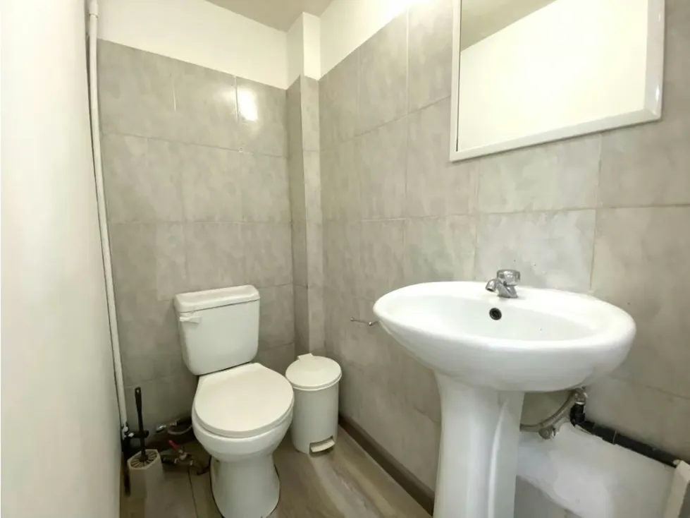 Se alquila local comercial 43m2 La Castellana 5370 - 13