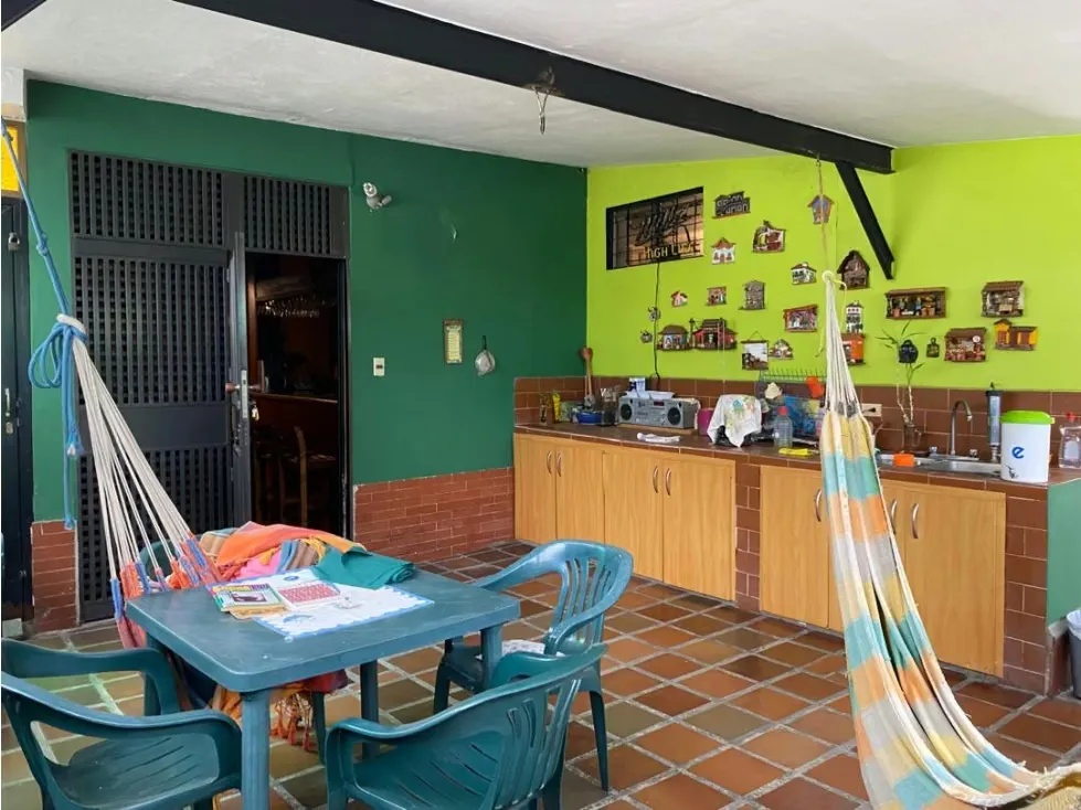 Vendo Casa en El Marqués de 2 Plantas - 27