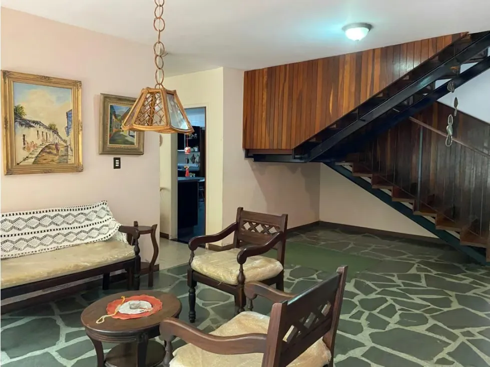 Vendo Casa en El Marqués de 2 Plantas - 6