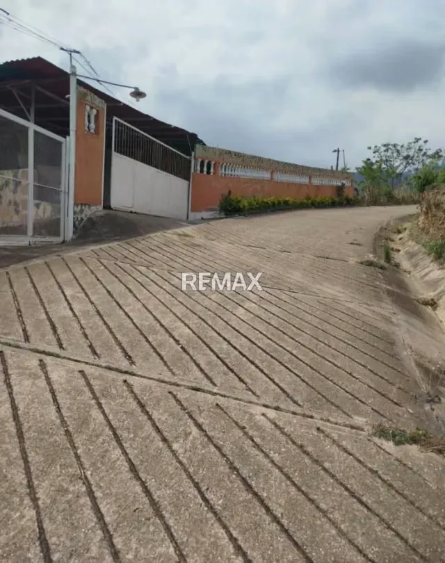 Venta de Parcela de 1,5 hectáreas en Aguirre