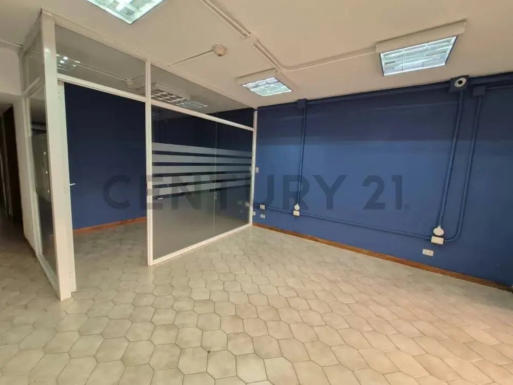 Century21 ofrece en venta Quinta para uso empresarial - 12