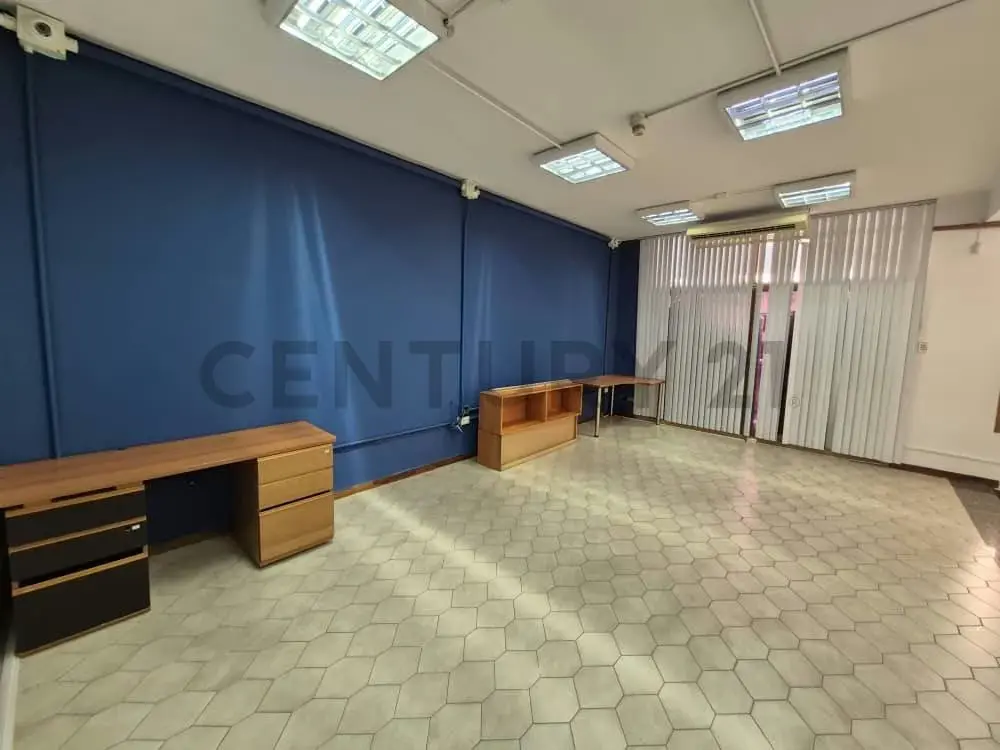 Century21 ofrece en venta Quinta para uso empresarial - 9