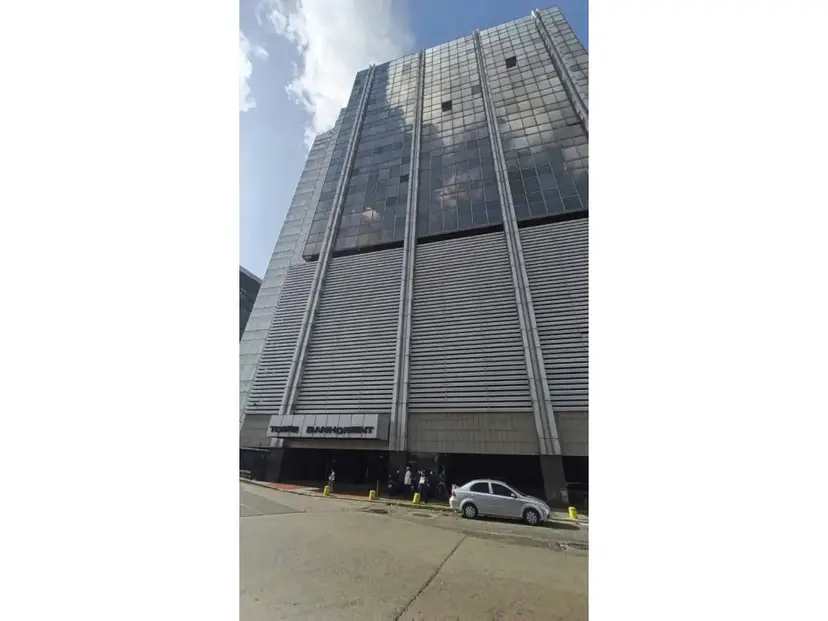 Oficina en Alquiler en Plaza Venezuela 128mts/2B