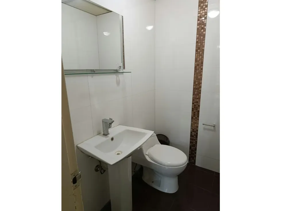 Oficina en Alquiler en Plaza Venezuela 128mts/2B - 12