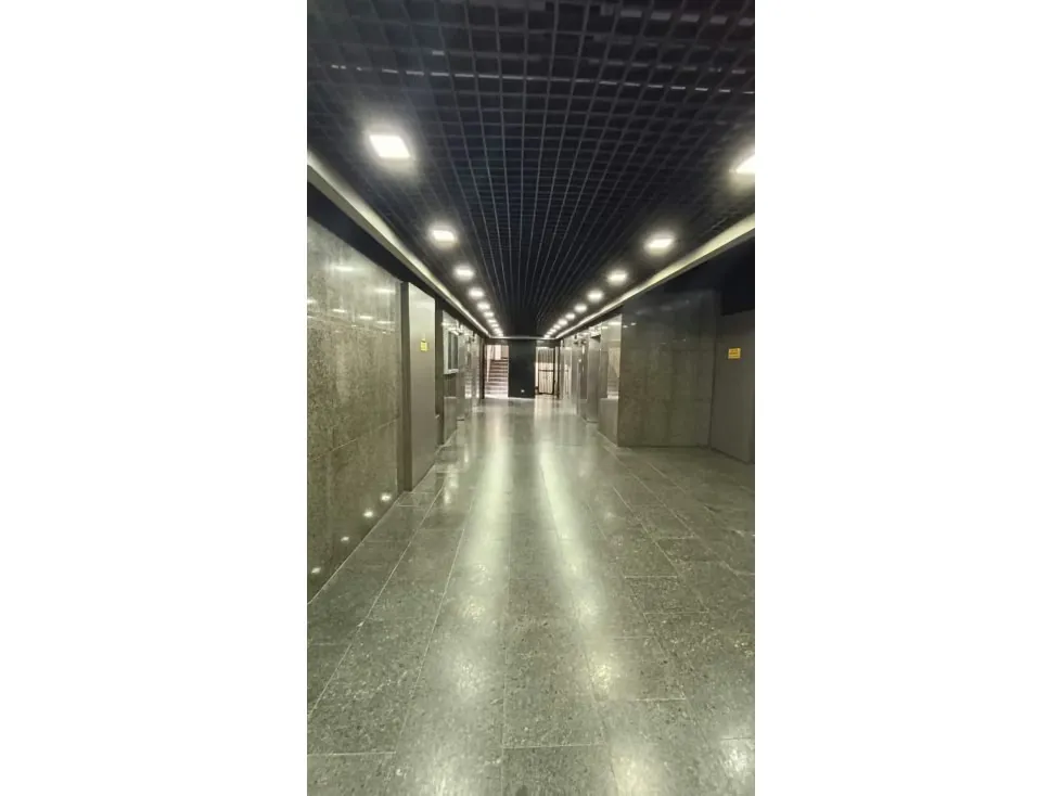 Oficina en Alquiler en Plaza Venezuela 128mts/2B - 3