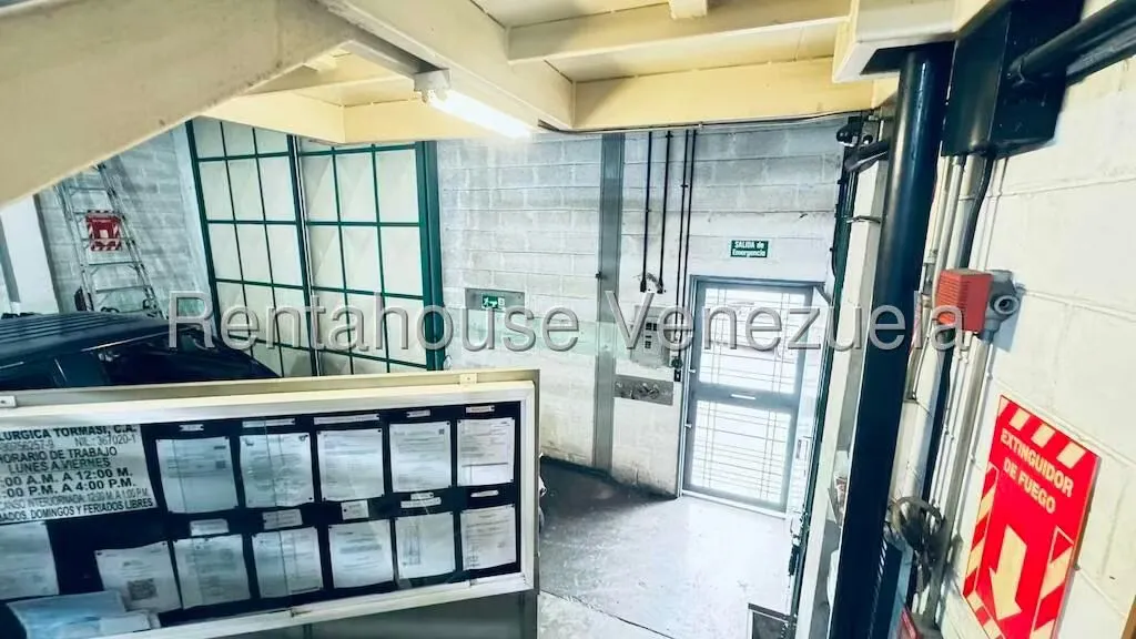 Galpon - Deposito en Venta en Parroquia La Candelaria, Distrito Metropolitano - 2
