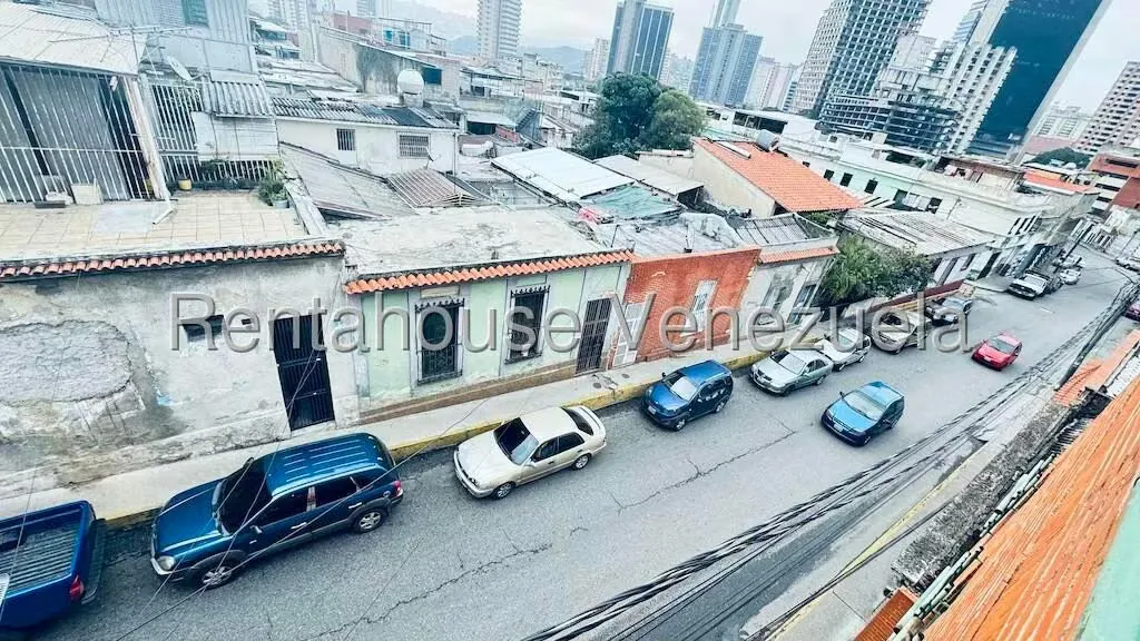 Galpon - Deposito en Venta en Parroquia La Candelaria, Distrito Metropolitano - 25